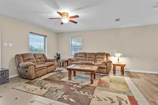 13677 Hillcrest Manor Dr, Willis, TX 77318 - Photo 6