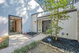 26 Wishbonebush Rd, The Woodlands, TX 77380 - Photo 2