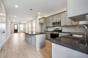 2517 S Houston Ave, Pearland, TX 77581 - Photo 4