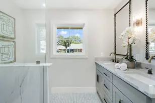7525 Middlewood St, Houston, TX 77063 - Photo 28
