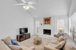 13740 Hollowgreen Dr, Houston, TX 77082 - Photo 4