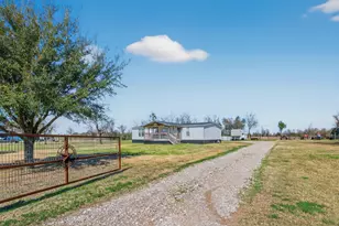 34658 Rodeo Rd, Waller, TX 77484 - Photo 1