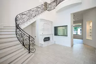 422 Mignon Ln, Houston, TX 77024 - Photo 2