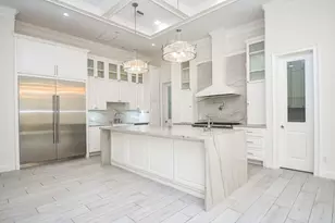422 Mignon Ln, Houston, TX 77024 - Photo 10