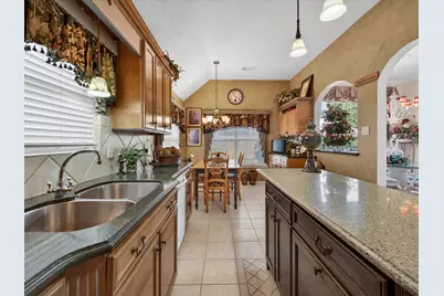 2110 Laurel Forest Way, Houston, TX 77014 - Photo 16