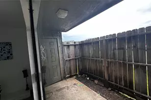 9090 S Braeswood Blvd, Houston, TX 77074 - Photo 22