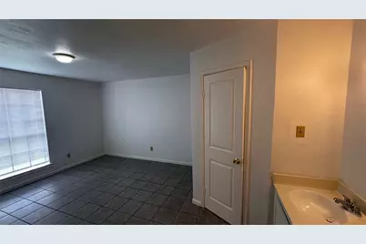 9090 S Braeswood Boulevard #89, Houston, TX 77074 - Photo 10
