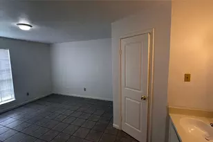 9090 S Braeswood Blvd, Houston, TX 77074 - Photo 10
