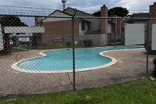9090 S Braeswood Blvd, Houston, TX 77074 - Photo 2