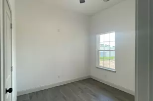 1610 Rd 5729, Cleveland, TX 77327 - Photo 8