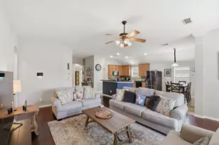 2821 Chinaberry Park Ln, League City, TX 77573 - Photo 16