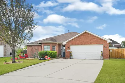 10602 Eagle Court, Baytown, TX 77523 - Photo 2