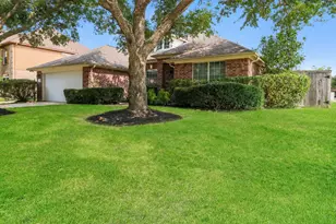26906 Marlan Forest Ln, Cypress, TX 77433 - Photo 2