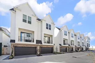 3922 Willowbend Pt Dr, Houston, TX 77025 - Photo 1