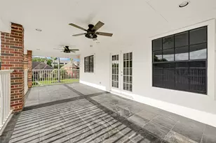 202 Cascade Pines Dr, Houston, TX 77049 - Photo 32