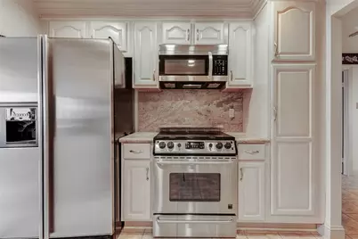 49 Briar Hollow Lane #1801, Houston, TX 77027 - Photo 14