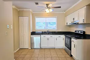 2602 N Red Cedar Cir, The Woodlands, TX 77380 - Photo 4