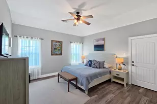 979 Fisherman Dr S, Crystal Beach, TX 77650 - Photo 18