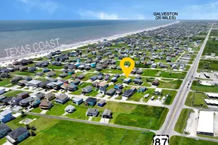 979 Fisherman Dr S, Crystal Beach, TX 77650 - Photo 2