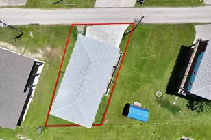 979 Fisherman Dr S, Crystal Beach, TX 77650 - Photo 30