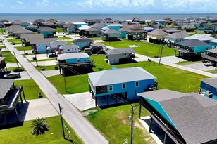 979 Fisherman Dr S, Crystal Beach, TX 77650 - Photo 36