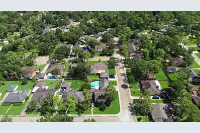 2711 Williamsburg Drive, Dickinson, TX 77539 - Photo 14