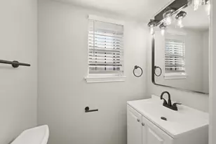 9818 Degas Ln, Houston, TX 77016 - Photo 8