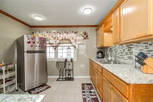 8651 Flossie Mae St, Houston, TX 77029 - Photo 14