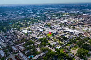 9221 Monsey Dr, Houston, TX 77063 - Photo 6