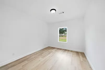 614 Austin Street, West Columbia, TX 77486 - Photo 14
