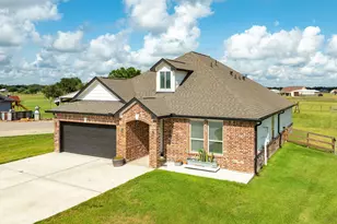 1428 Palomino Trail, Angleton, TX 77515 - Photo 2