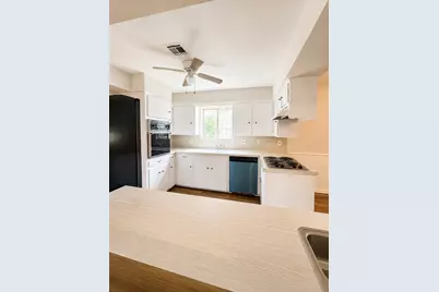 10223 Knoboak Drive, Houston, TX 77043 - Photo 2