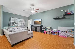 18452 Sunrise Maple Dr, Montgomery, TX 77316 - Photo 4