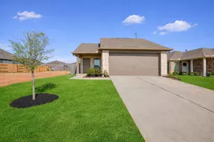 747 Hackberry Br Ct, Magnolia, TX 77354 - Photo 2