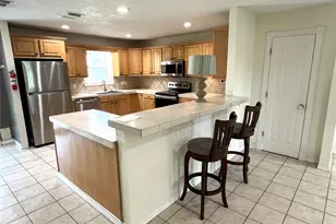 895 Lakeview Dr, Somerville, TX 77879 - Photo 2