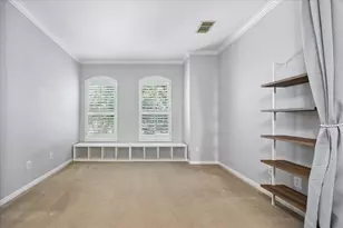 811 W Heights Hollow Ln, Houston, TX 77007 - Photo 16