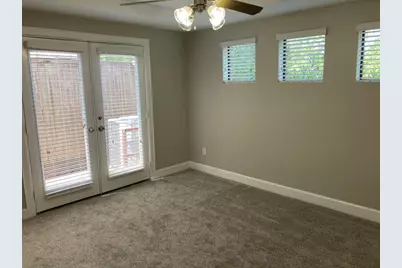 5941 South Loop E #705, Houston, TX 77033 - Photo 8