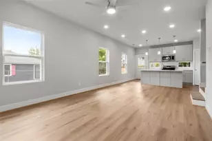 1222 E 33rd St, Houston, TX 77022 - Photo 2