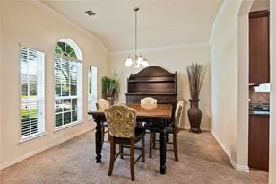 508 Forest Village Cir, La Marque, TX 77568 - Photo 6