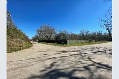 205 Sitka Drive, Angleton, TX 77515 - Photo 1