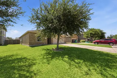 9438 Sapphire Creek Lane, Rosharon, TX 77583 - Photo 1