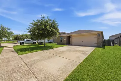 9438 Sapphire Creek Lane, Rosharon, TX 77583 - Photo 2