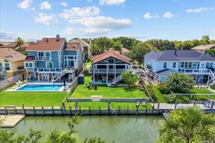 23 Harbor Ln, Kemah, TX 77565 - Photo 2
