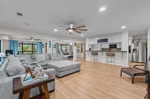 23 Harbor Ln, Kemah, TX 77565 - Photo 8