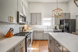 5841 Darling St, Houston, TX 77007 - Photo 12