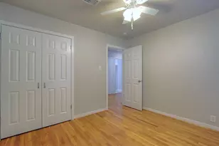 5611 Arboles Dr, Houston, TX 77035 - Photo 8