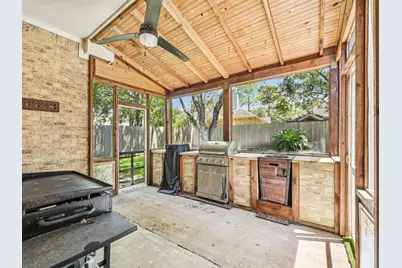 124 Crimson Bay Drive, League City, TX 77573 - Photo 30