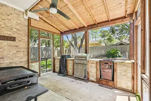 124 Crimson Bay Dr, League City, TX 77573 - Photo 30