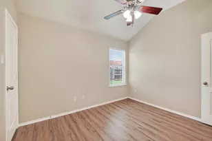 2507 Cypress Springs Ct, Pearland, TX 77584 - Photo 36