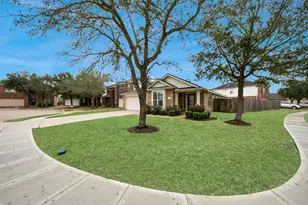 2507 Cypress Springs Ct, Pearland, TX 77584 - Photo 4